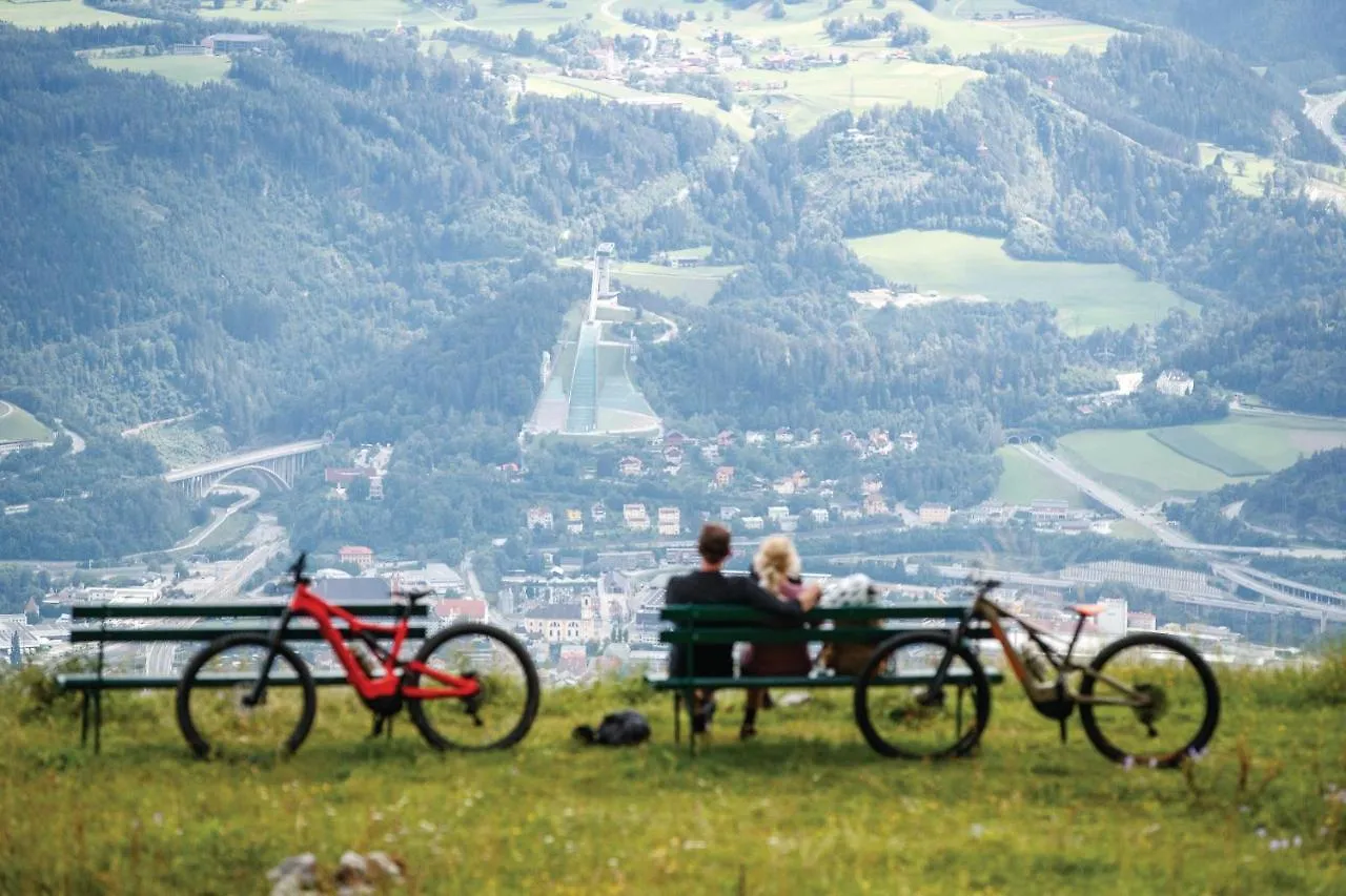 Urban Inn - Wilten 24/7 Innsbruck Österrike